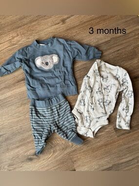 Bundle of 3 matching outfit sets
